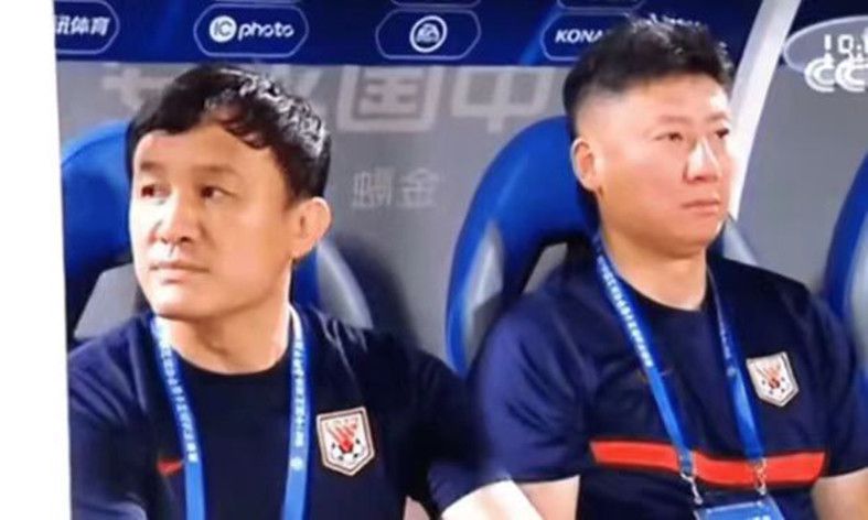 一边亲着一面膜的免费版
